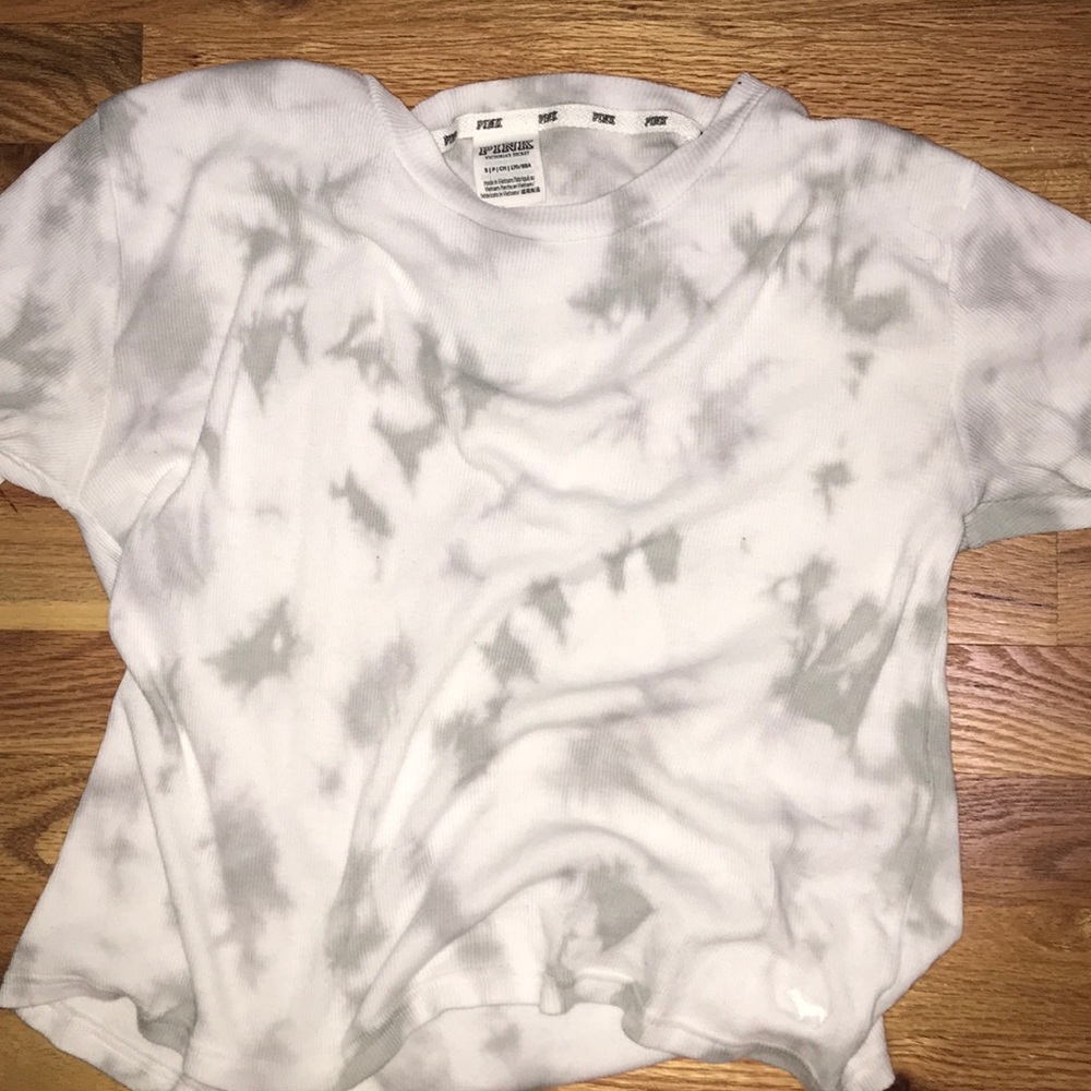 Short sleeve tee shirt